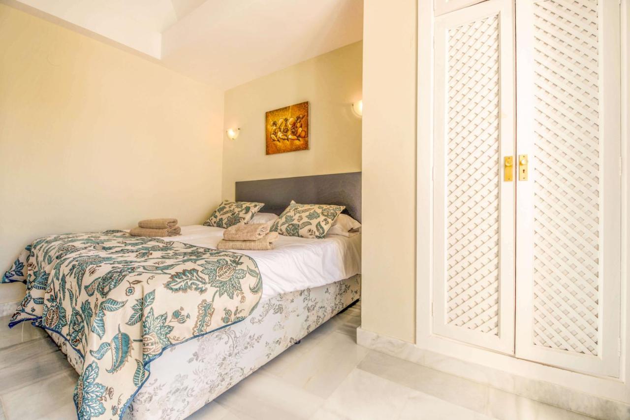 Apartamento En Puerto Marina بينالماذينا المظهر الخارجي الصورة