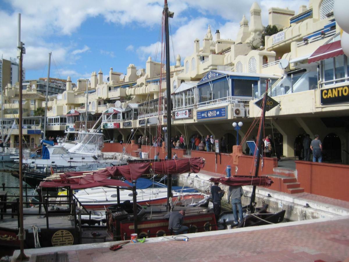 Apartamento En Puerto Marina بينالماذينا المظهر الخارجي الصورة