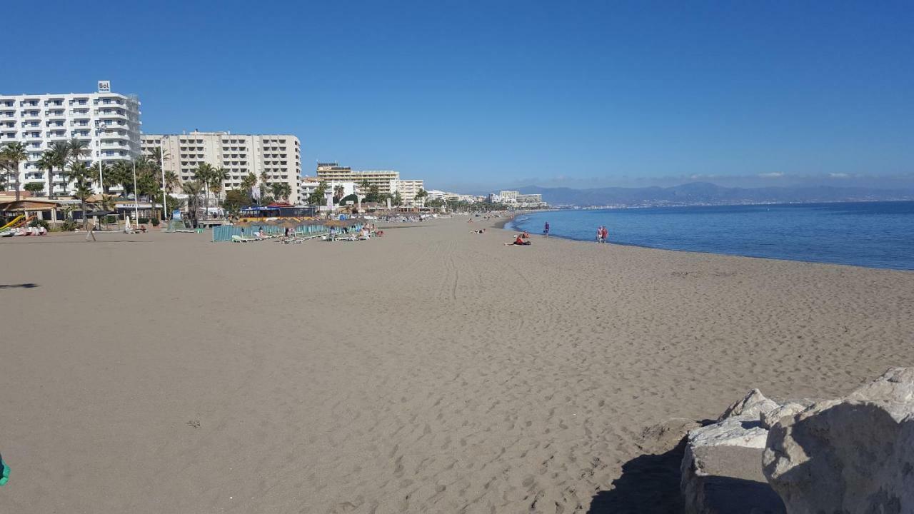 Apartamento En Puerto Marina بينالماذينا المظهر الخارجي الصورة